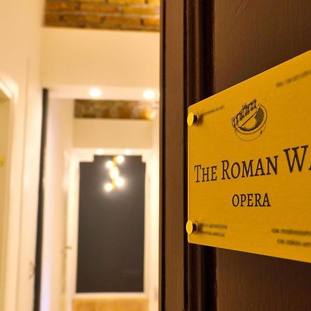 The Roman Way Opera Buitenkant foto